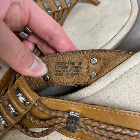 Minnetonka Leather Boho Wedge Sandals Size 9 Flip Flops Comfort - Picture 8 of 9